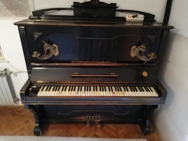 Piano Lauberger & Gloss iz vremena secesije