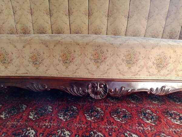 Komplet sjedeće garniture iz 1974. i okrugli stolić iz 19. stoljeća - Slika 5