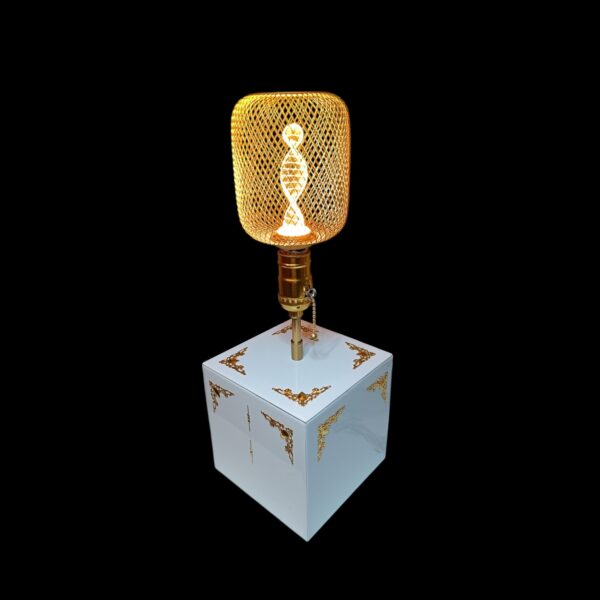 Bijela dizajnerska stolna lampa u vintage-industrijskom stilu