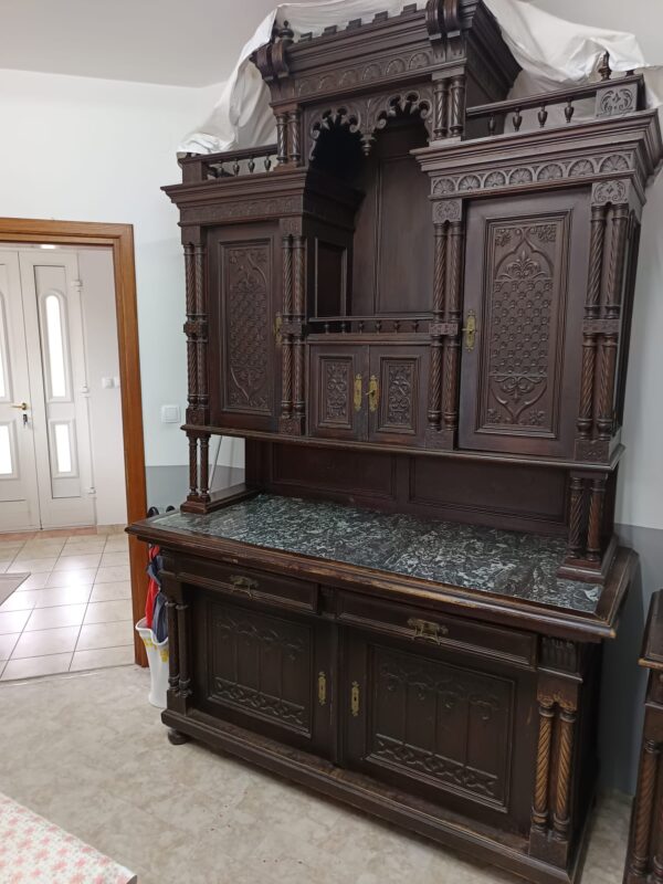 Altdeutsch blagovaonski komplet namještaja
