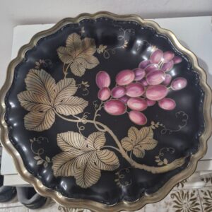 Veliki Rosenthal pladanj s motivom grožđa, oko 1940. godine