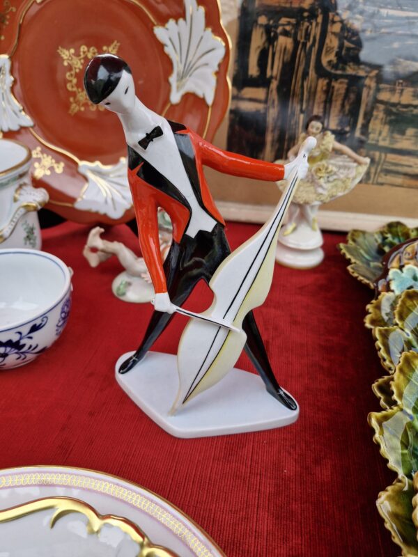 Zsolnay Art Deco figura glazbenika, 1930.
