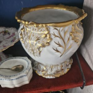 Bidermajerska žardinjera od porculana Loket, oko 1830., dvodijelna