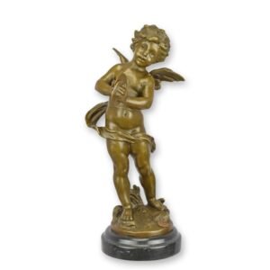 Brončana skulptura – putto svira činele