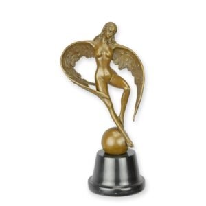 Brončana skulptura „Krilata noć”